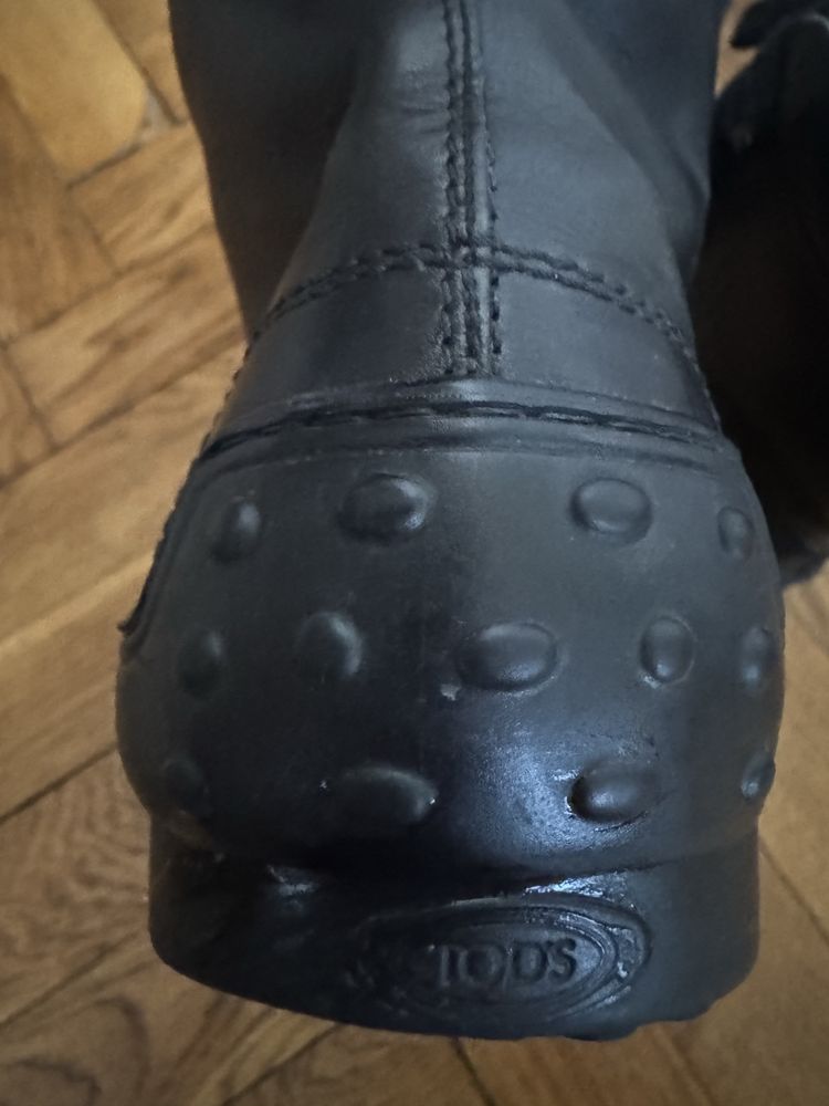 Buty skórzane marki Tods