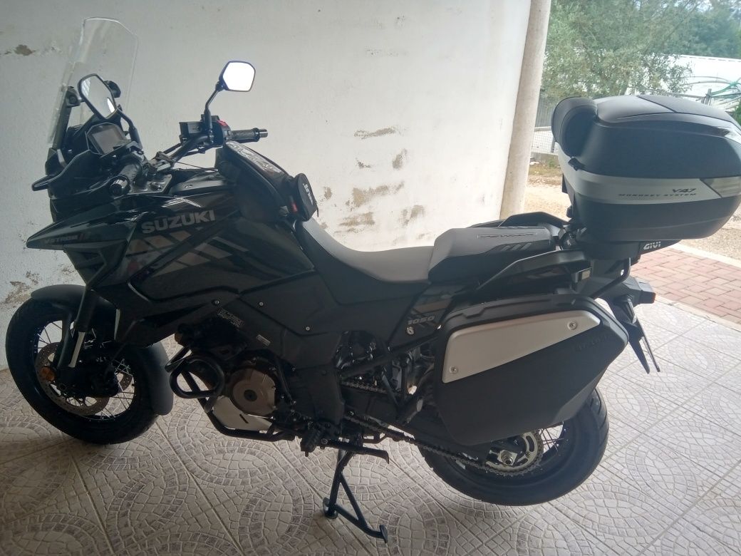 Suzuki V-Strom 1050