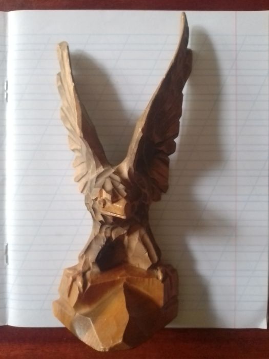 Продам Орел статуетка (дерево)