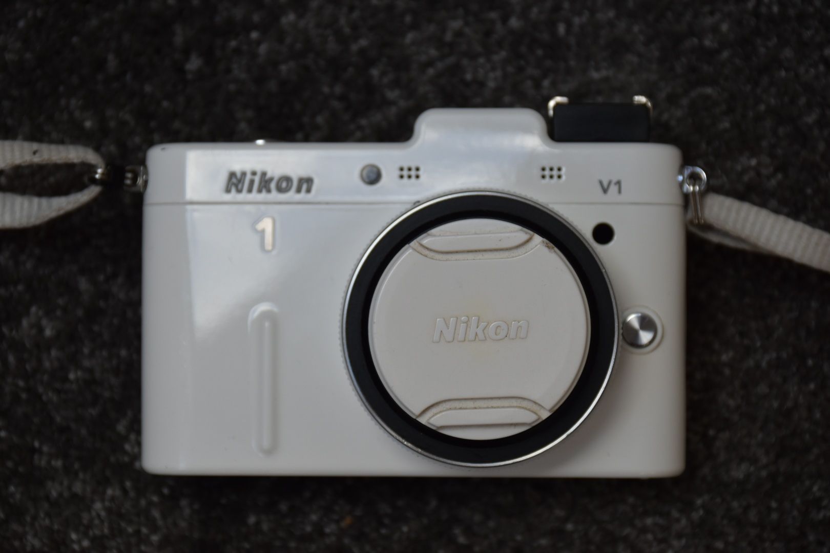 Bezlusterkowiec Nikon 1v1