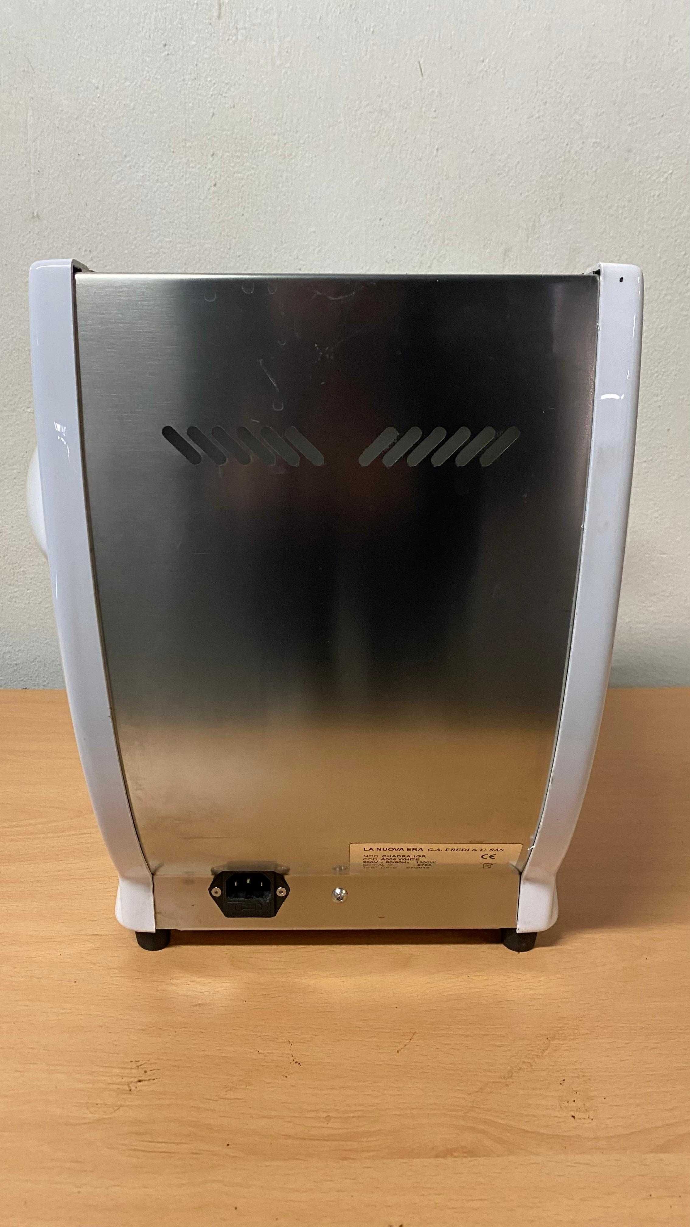 Maquina de café La Nuova Era - Cuadra