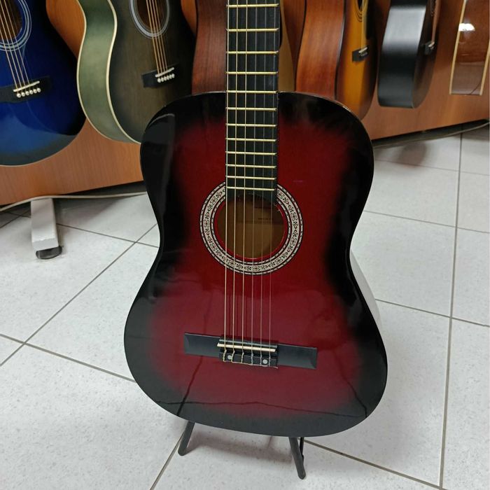 Класичні гітари Almira,  розмір 4\4, 3\4.