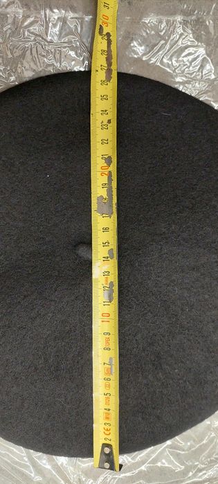 Берет чорний із повсті - валяної вовни