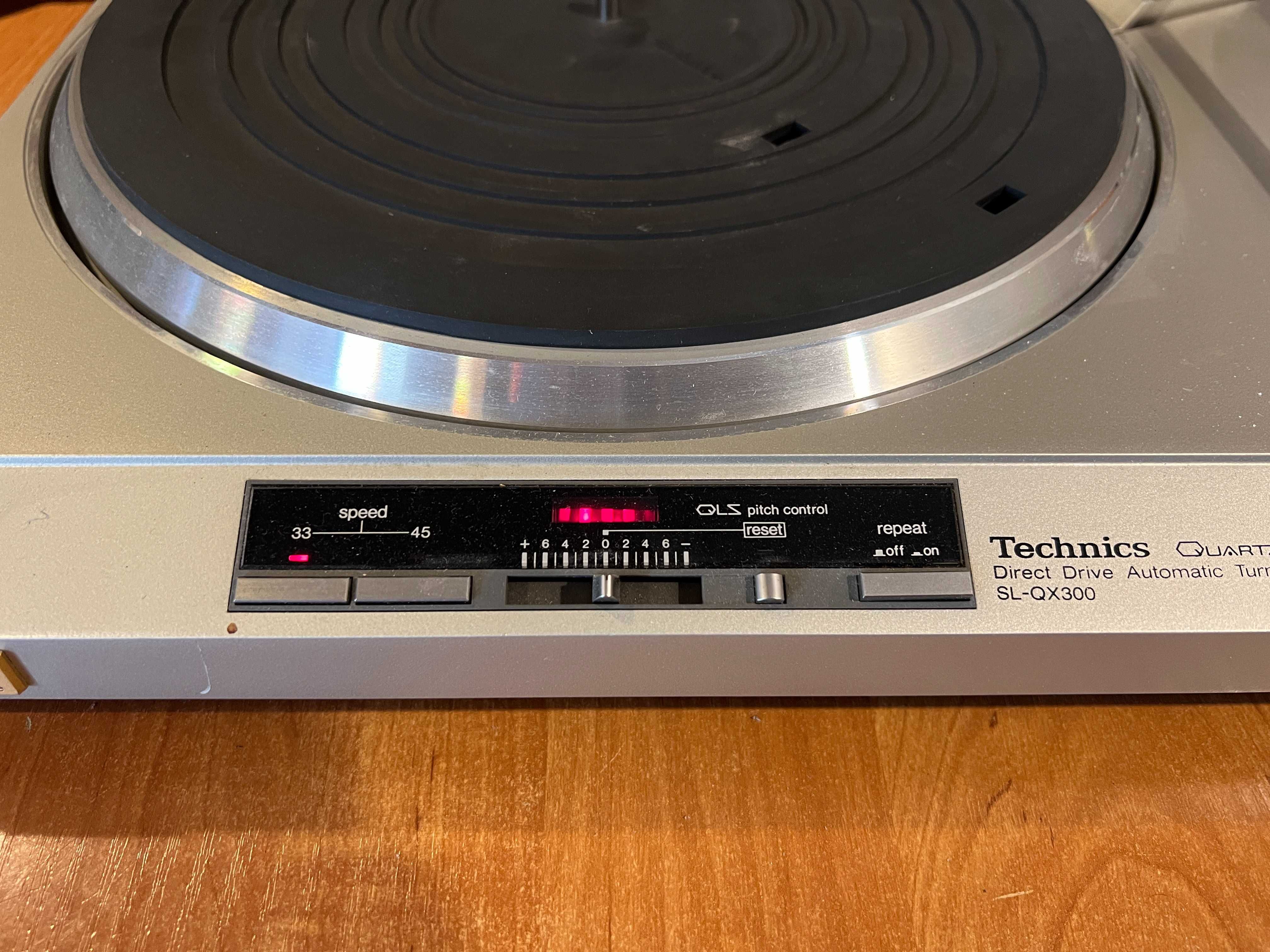 Gramofon Technics SL-QX300 Audio Room