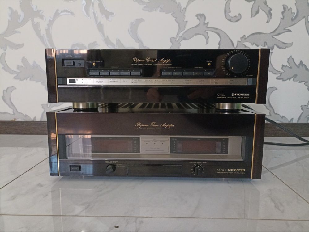 Продам свой личный двухблочный усилитель Pioneer Urushi