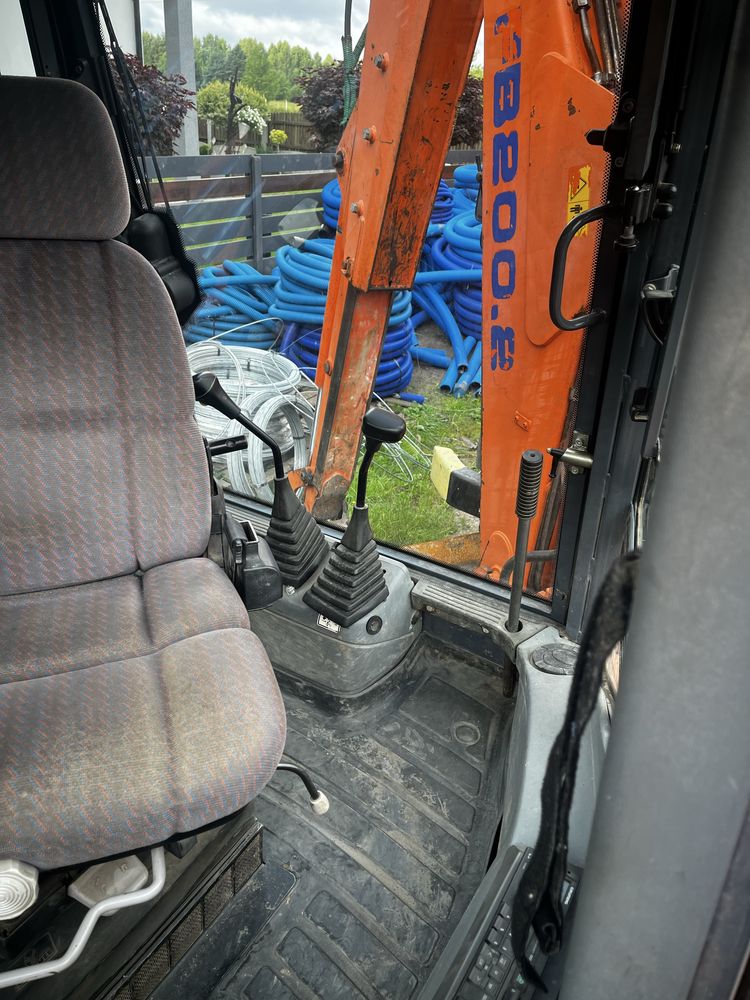 Koparkoladowarka Fiat Hitachi FB200 z 2002 r bardzo ladna sztuka
