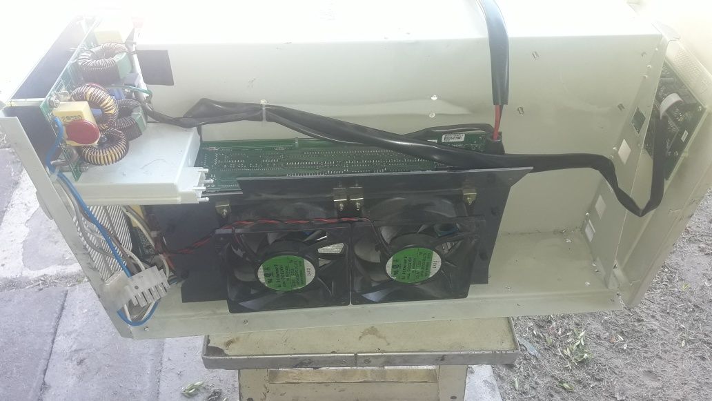 ИБП модель  NetPro 1200W 2000VA не робочий