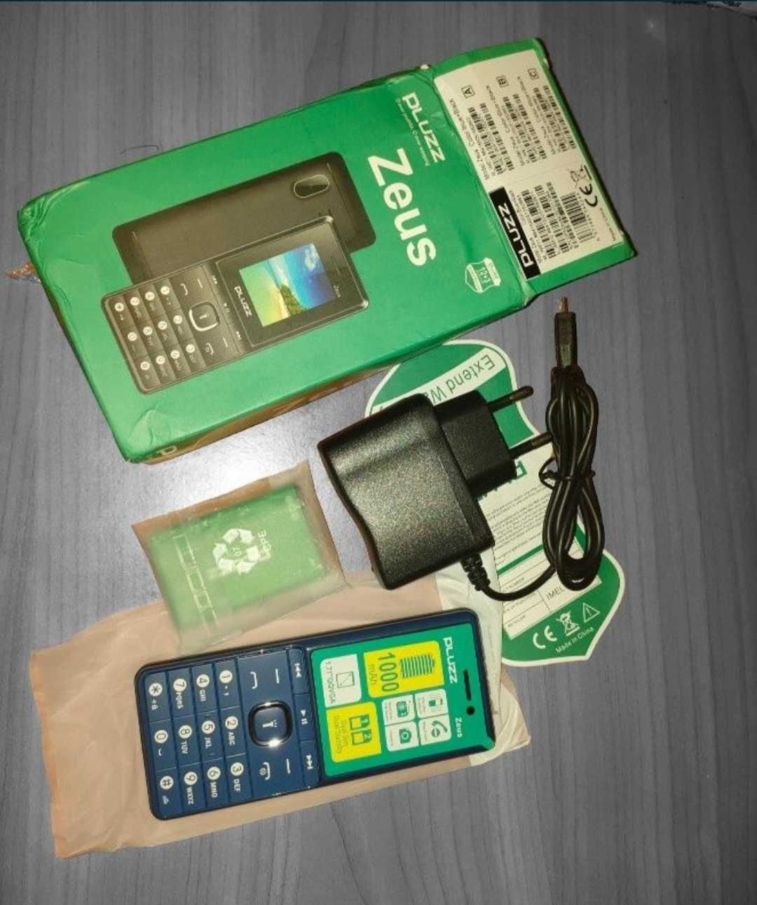Новый 2 сим. мобильный телефон PLUZZ M1818A Zeus