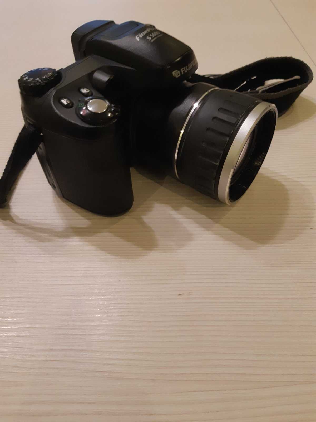 Fujifilm FinePix S Series S5600 5.1MP Digital Camera - Black