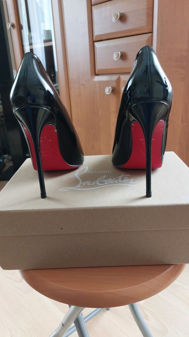 Szpilki Christian Louboutin nr 39 - nowe