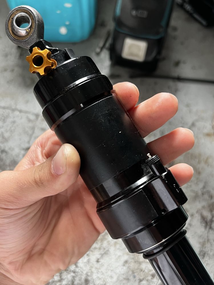 Damper ohlins stx 22 216x63 (pasuje do ns fuzz, trek session)