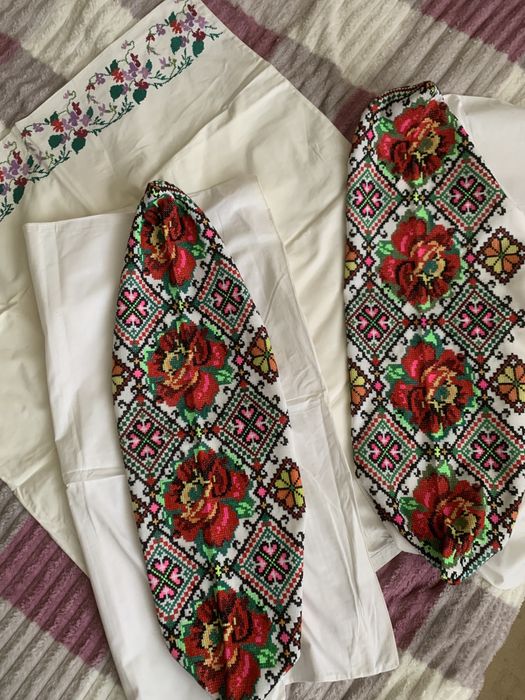 Вишита наволочка