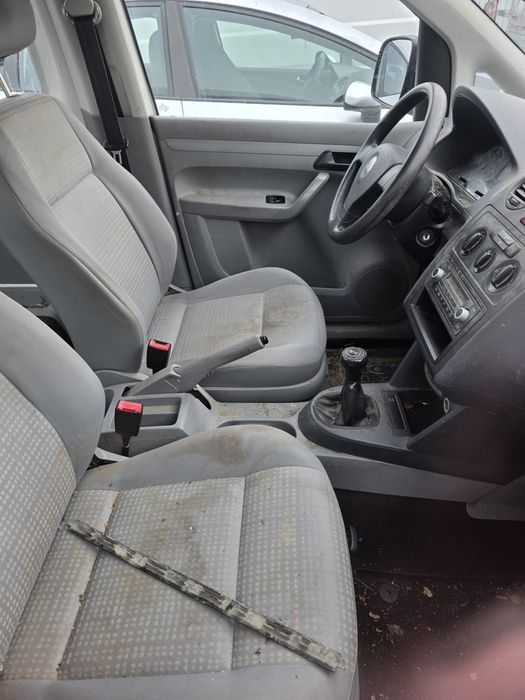 Автомибіль volkswagen caddy