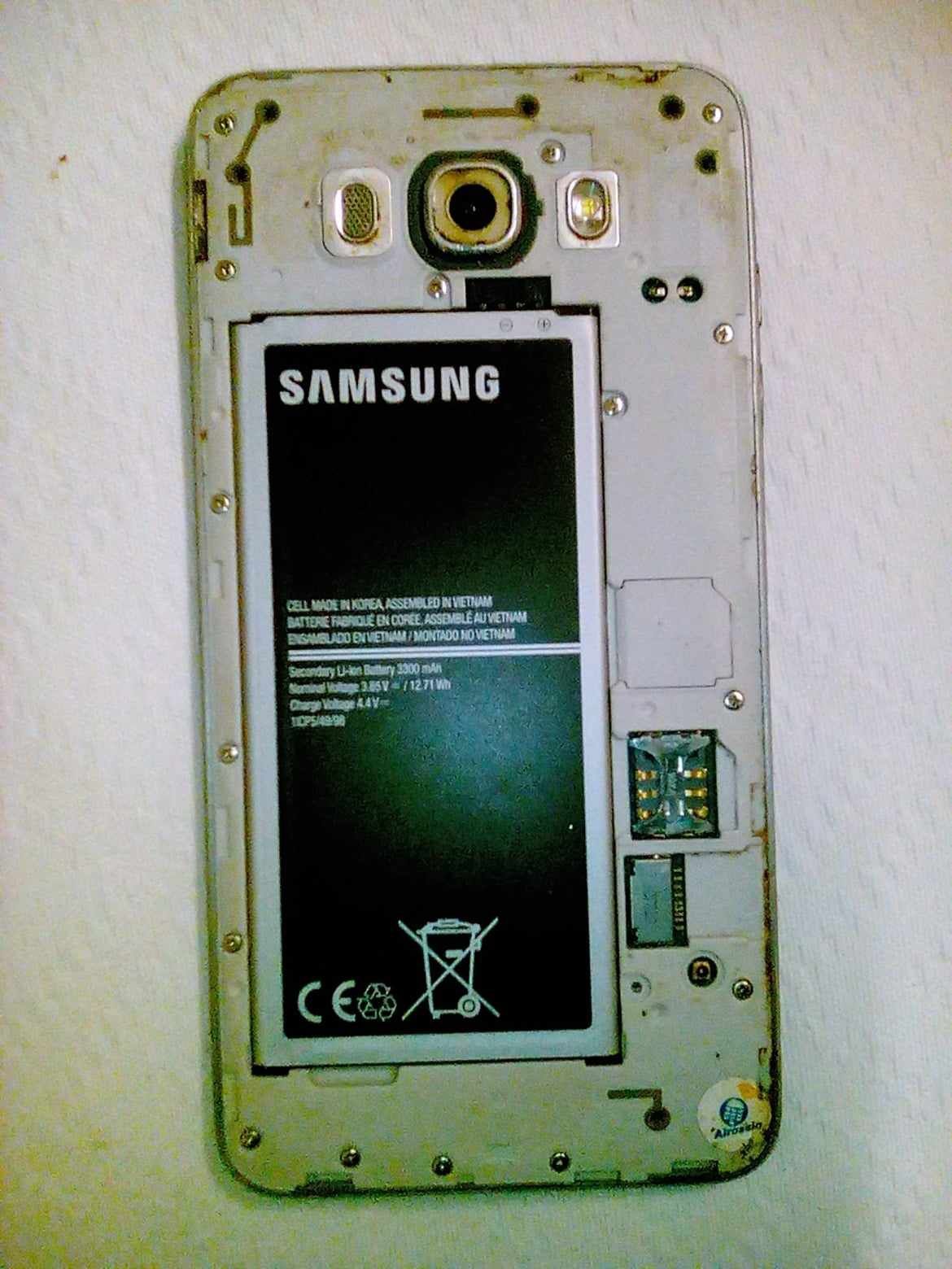 Samsung J7 for repair or parts