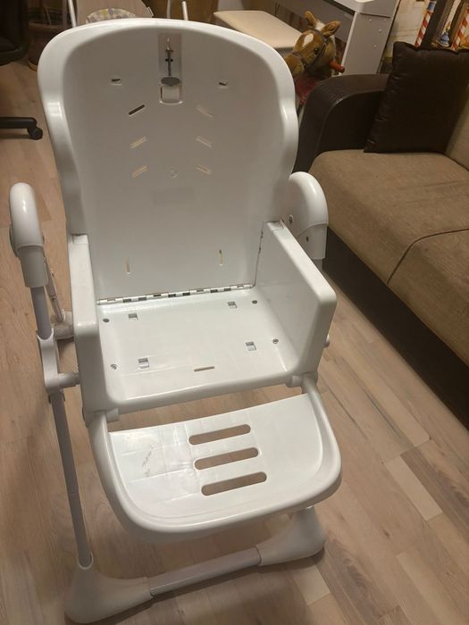Стілець для годування бембі на колесах