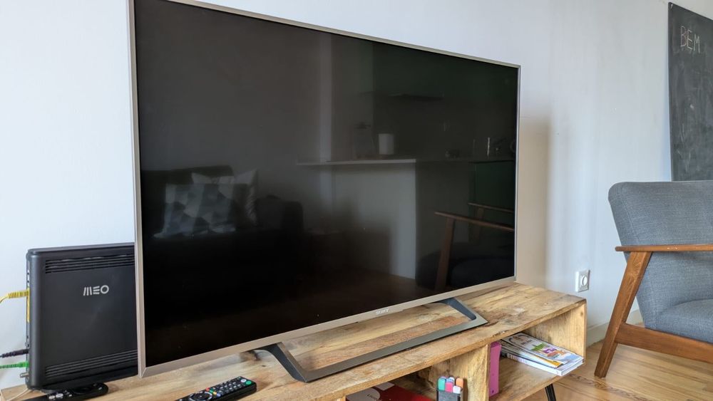 TV Sony KD 49’’ - modelo 49xE8077