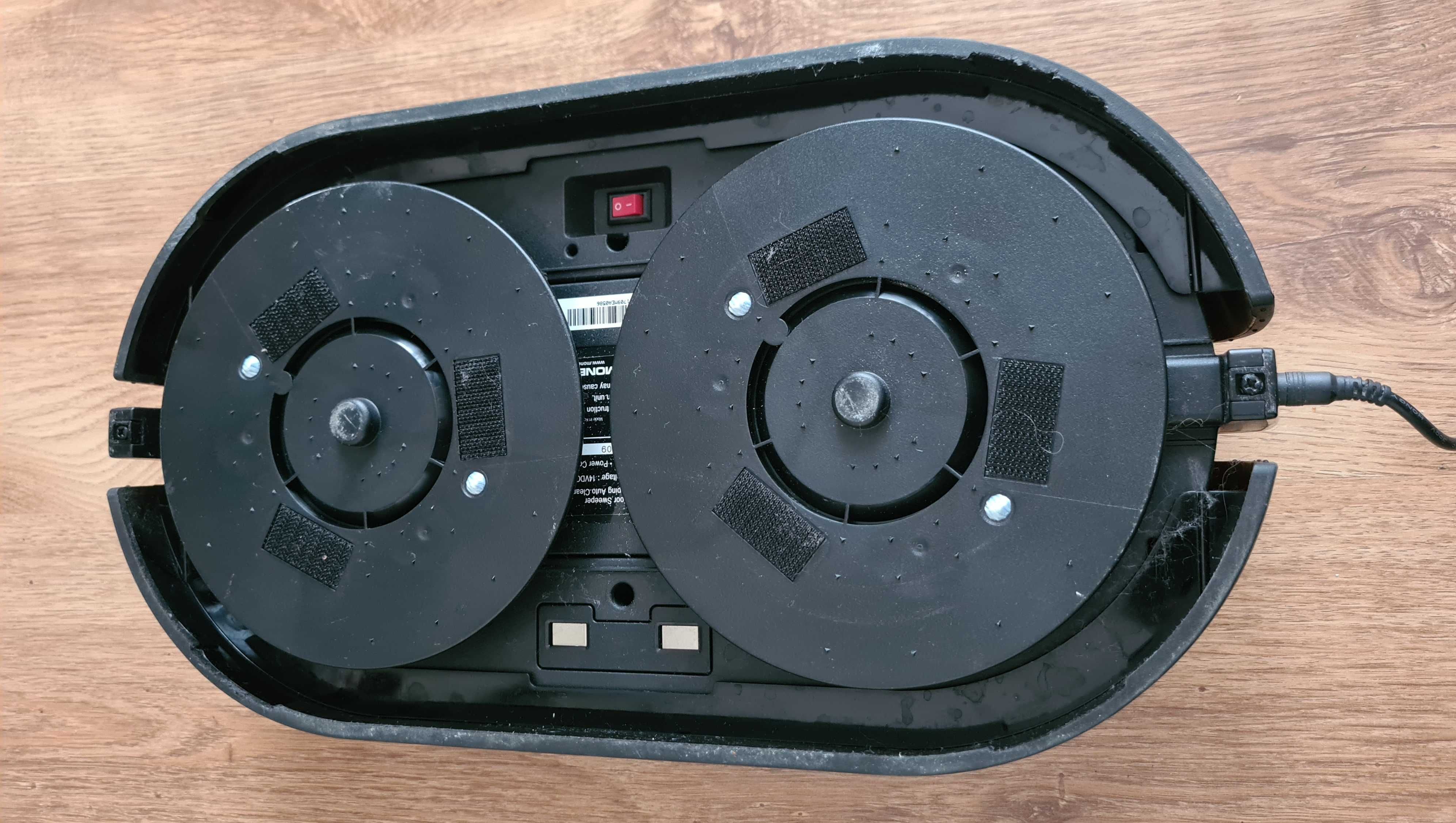 Robot mopujący Moneual Everybot RS700