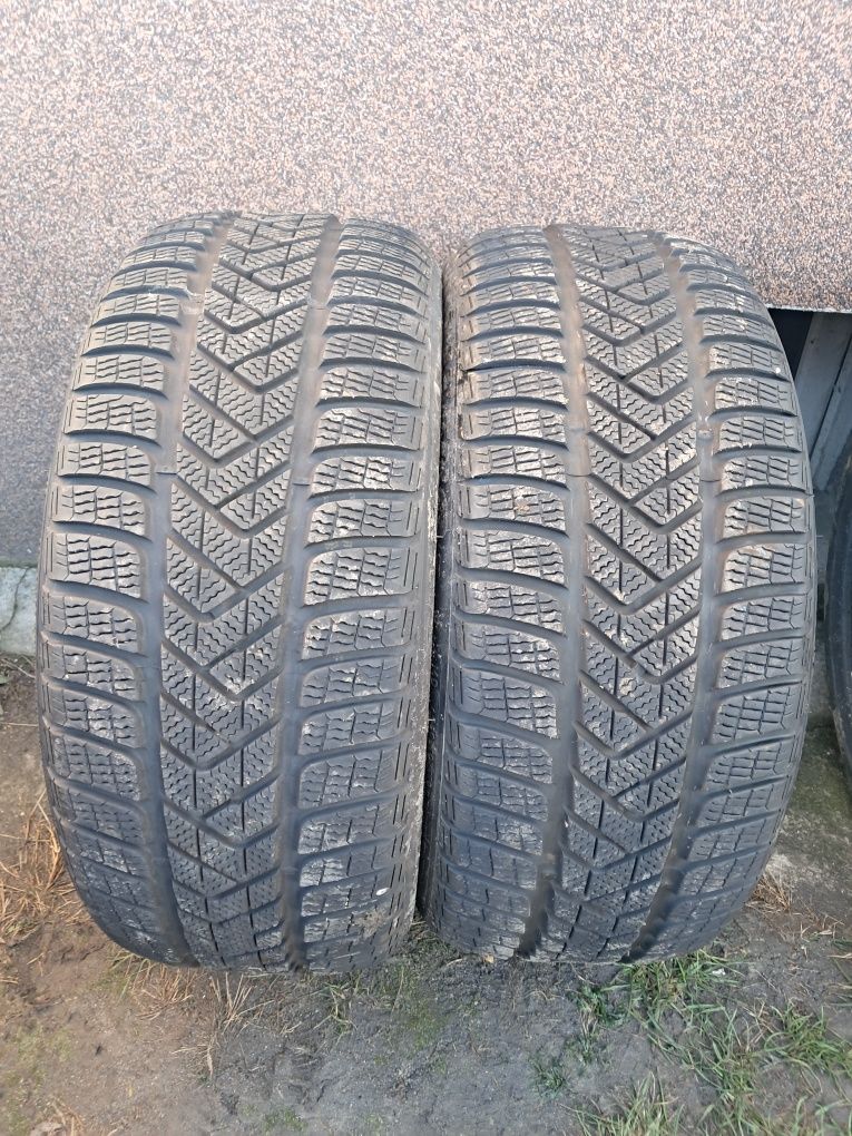 235/40 R18 95V M+S - Pirelli Sottozero 3 Winter - 40tydz2020 ~7,5mm -