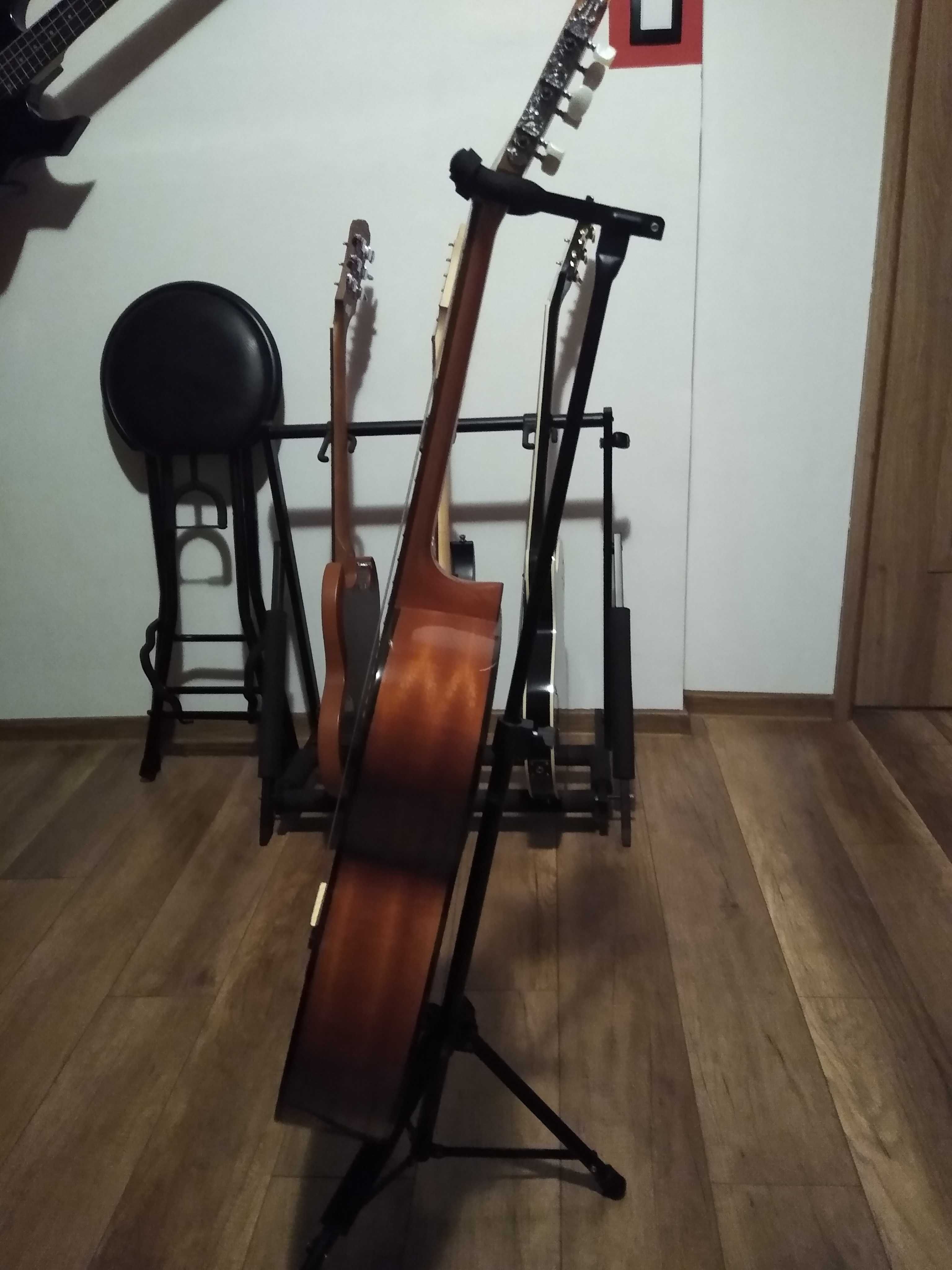Sprzedam używaną gitarę klasyczną Takamince GC1