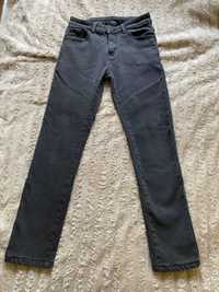 джинсы черные прямые