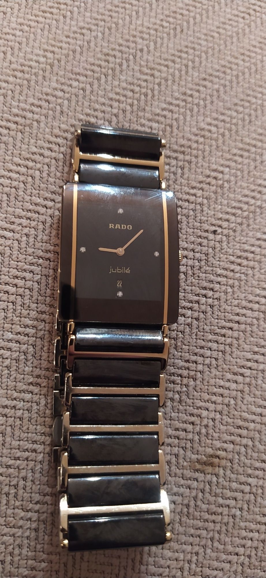 Продам часы RADO.