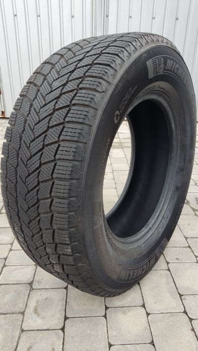 Продам комплект зимней резины Michelin X-Ice Snow Suv 265/65 R17 2024