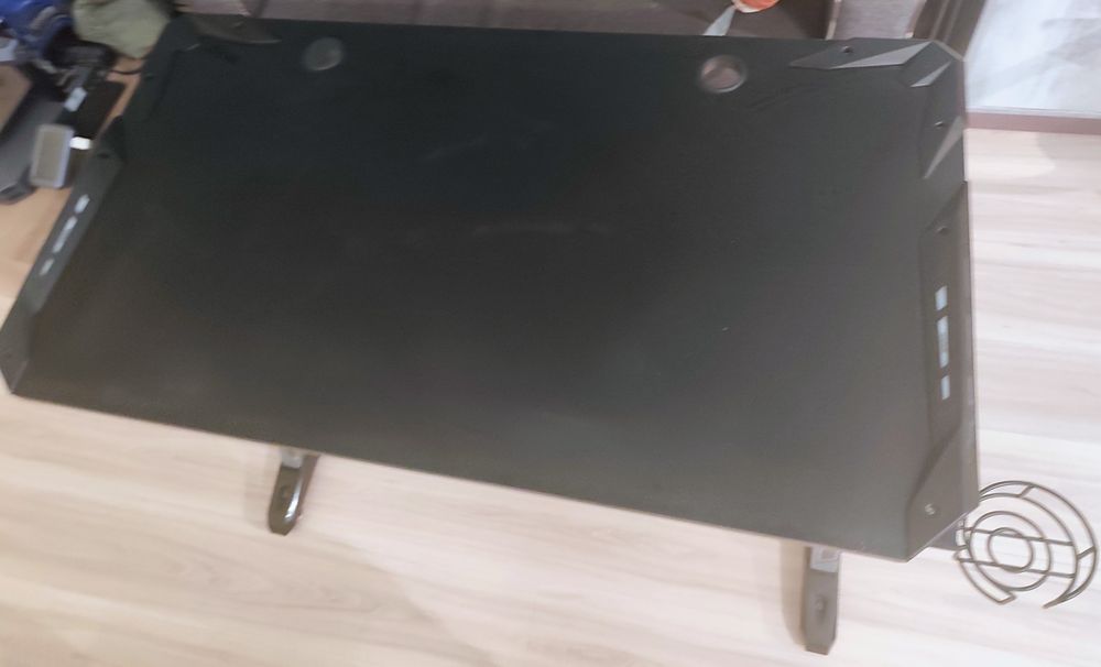 Biurko ultradesk dla graczy gamingowe podświetlenia