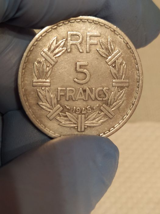 PROMOCJA.Dla kolekcjonera.5 franków z 1945 r.
