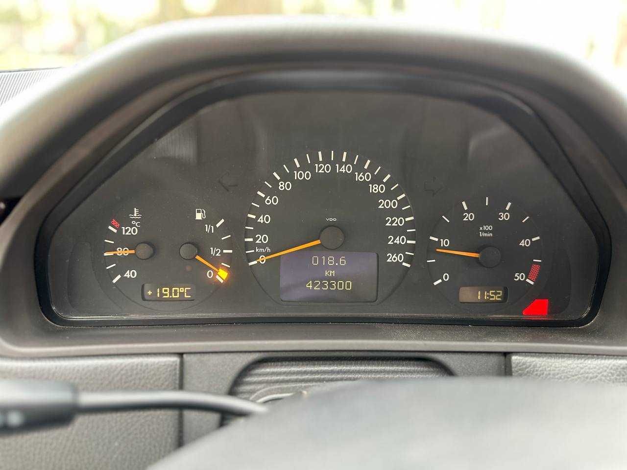 Mercedes-Benz E-Class 2002 Kompressor W210  2.0