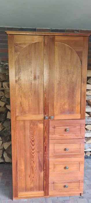 Solidna szafa i komoda z litego drewna