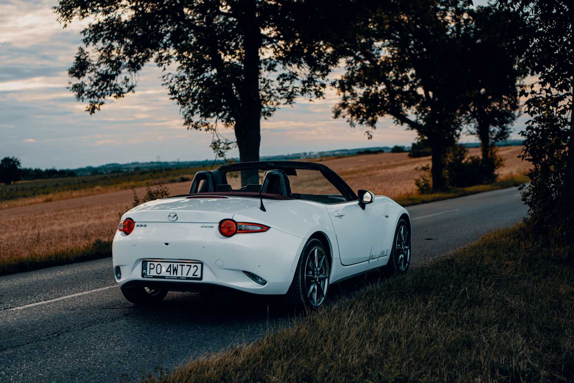 Wynajem Mazda MX-5 Miata cabrio bez kaucji wypożyczalnia