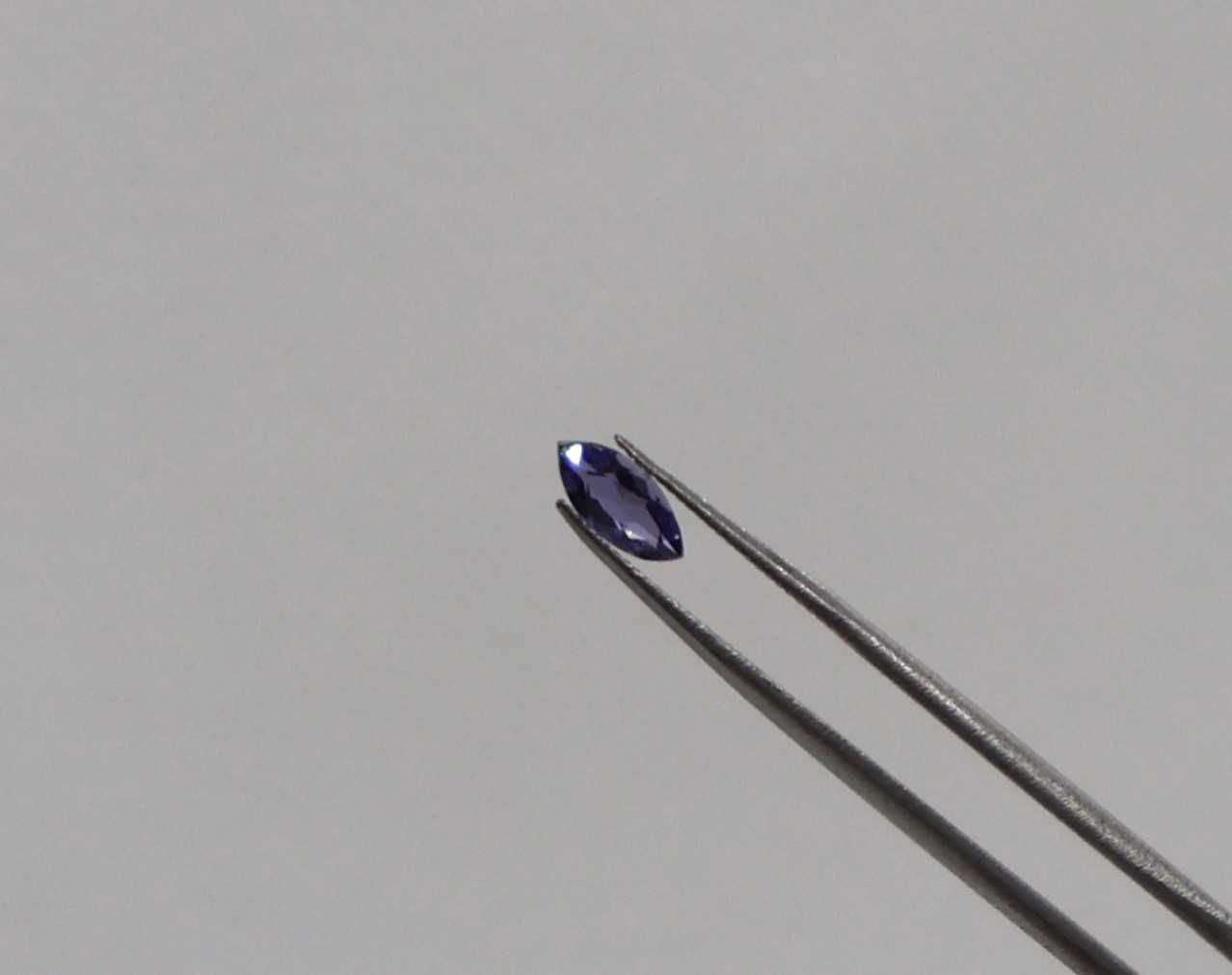 Iolite Natural, Lapidada [Envio Incluído no preço]