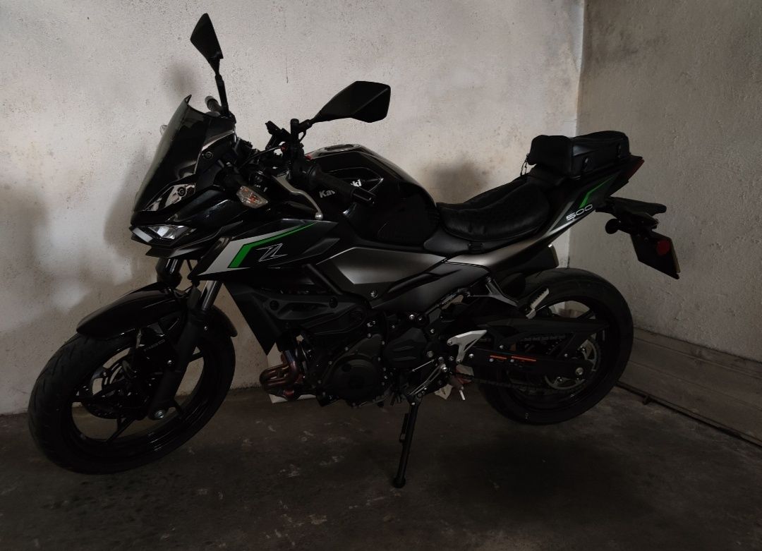 Kawasaki Z500 garantia até Nov. 2027