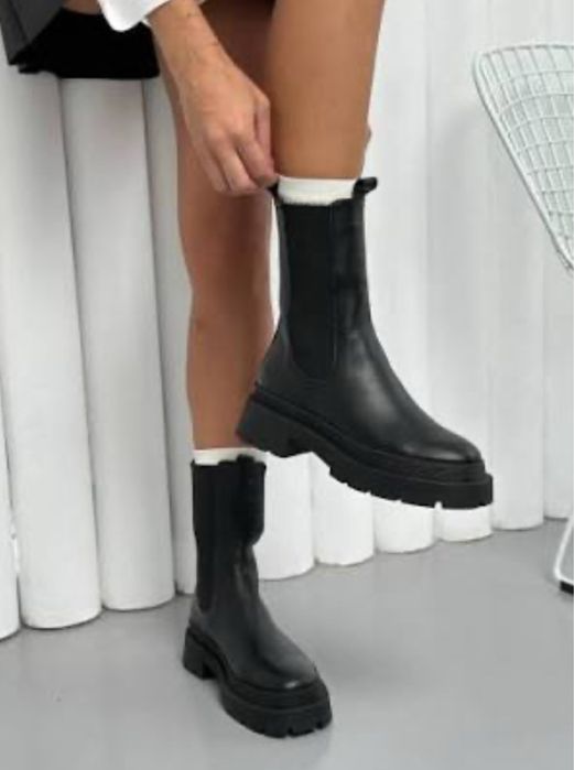 Чорні жіночі демі челсі Mohito 37