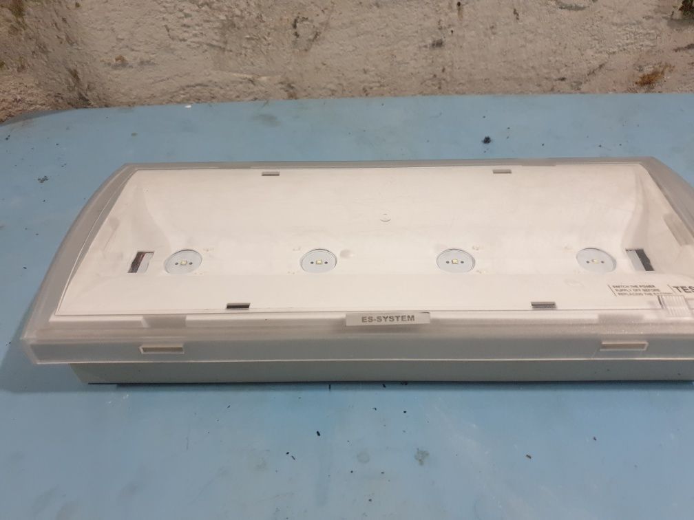 Oświetlenie Awaryjne ip65 LED