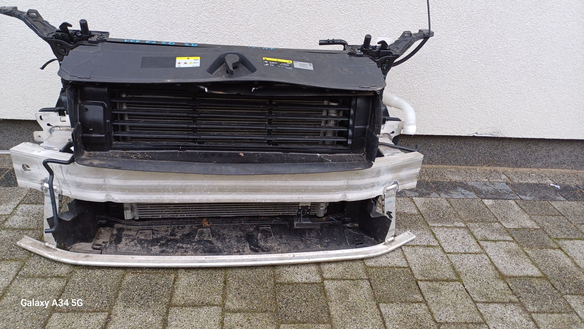 Kompletny Pas przedni z chłodnicami chłodnice  audi Q3 F3 83A 2.0 dies