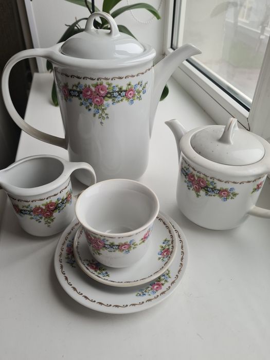 Сервіз кофейний на 12 осіб