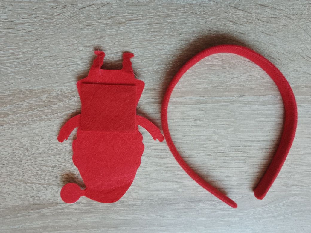 Opaska na głowę i Mikołaj