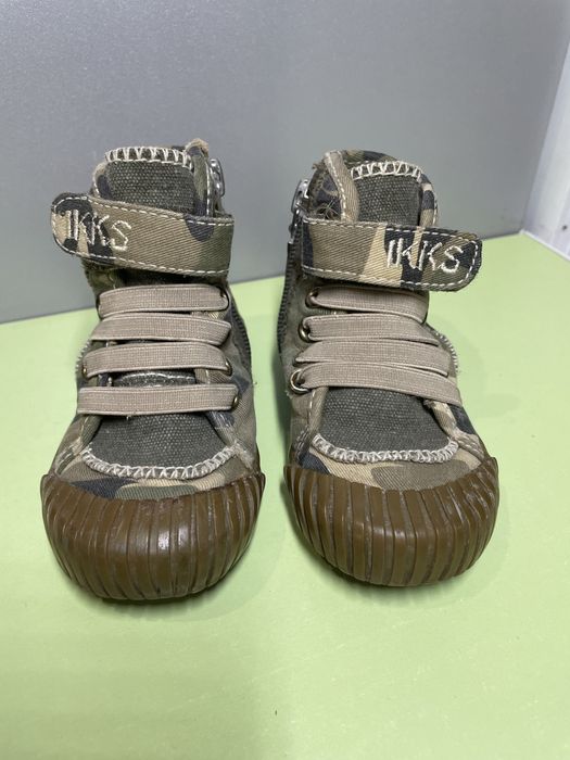 Дитячі ботинки -кеди в гарному стані