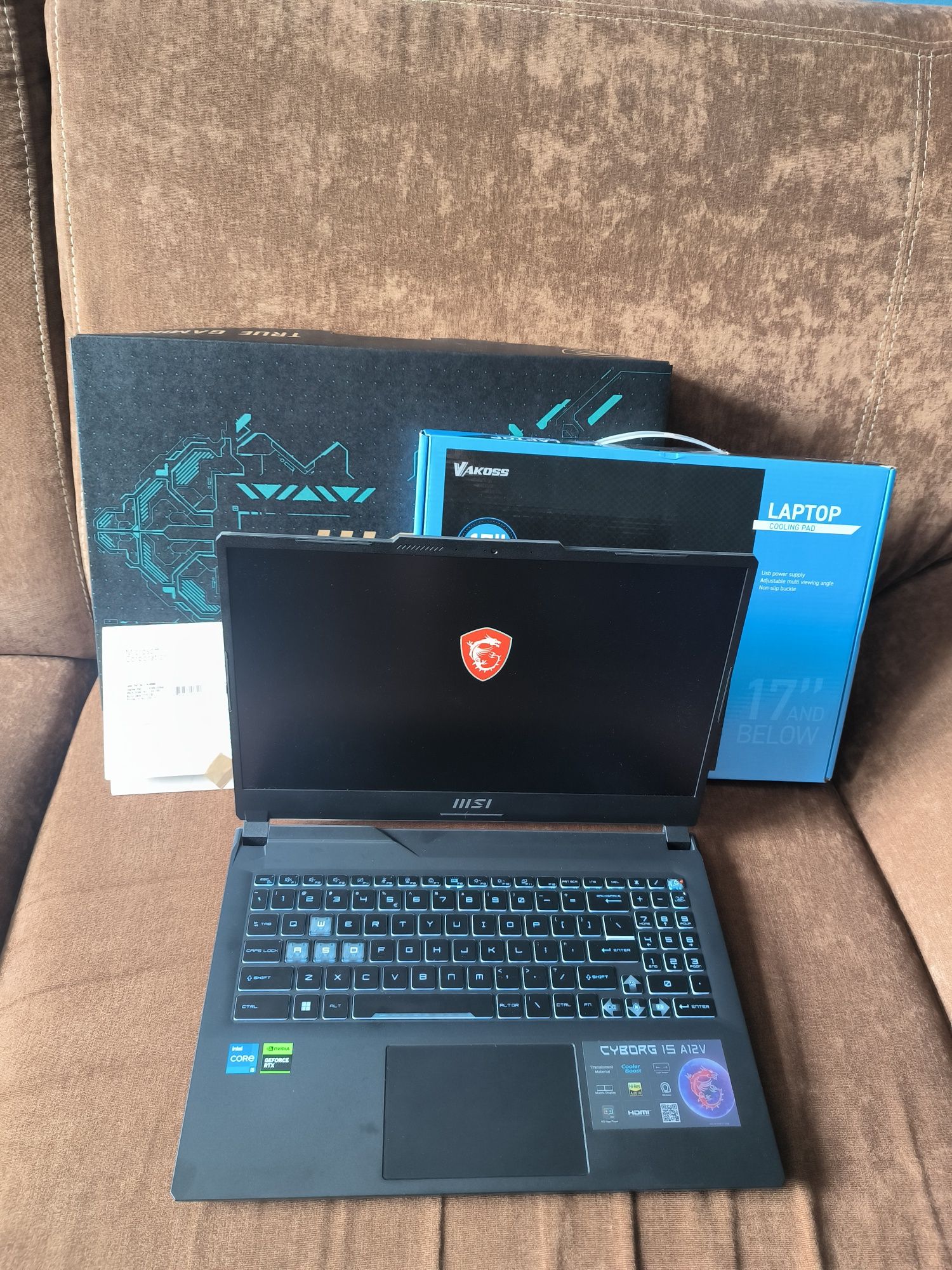Laptop MSI RTX 4050 32GB ram DDR5
