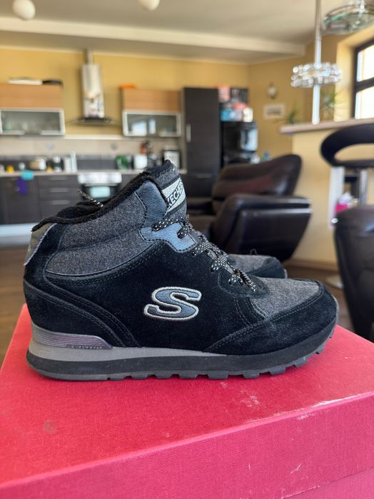 Кросівки, ботинки Sketches