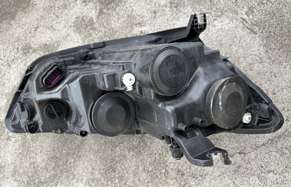 Фара ліва галогенная Audi A6 C7 4G0941003P