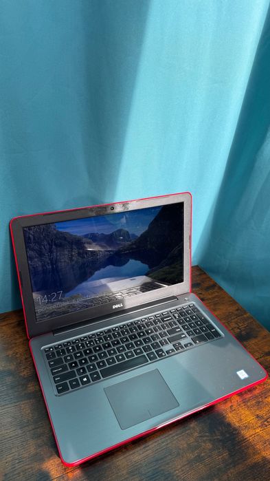 Laptop DELL Inspiron 5567 IntelCore i5-7200U CPU