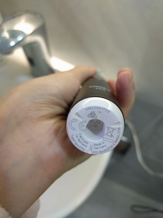 Електрична Зубна щітка IO Oral-B 6. Усього 3 місяці використання