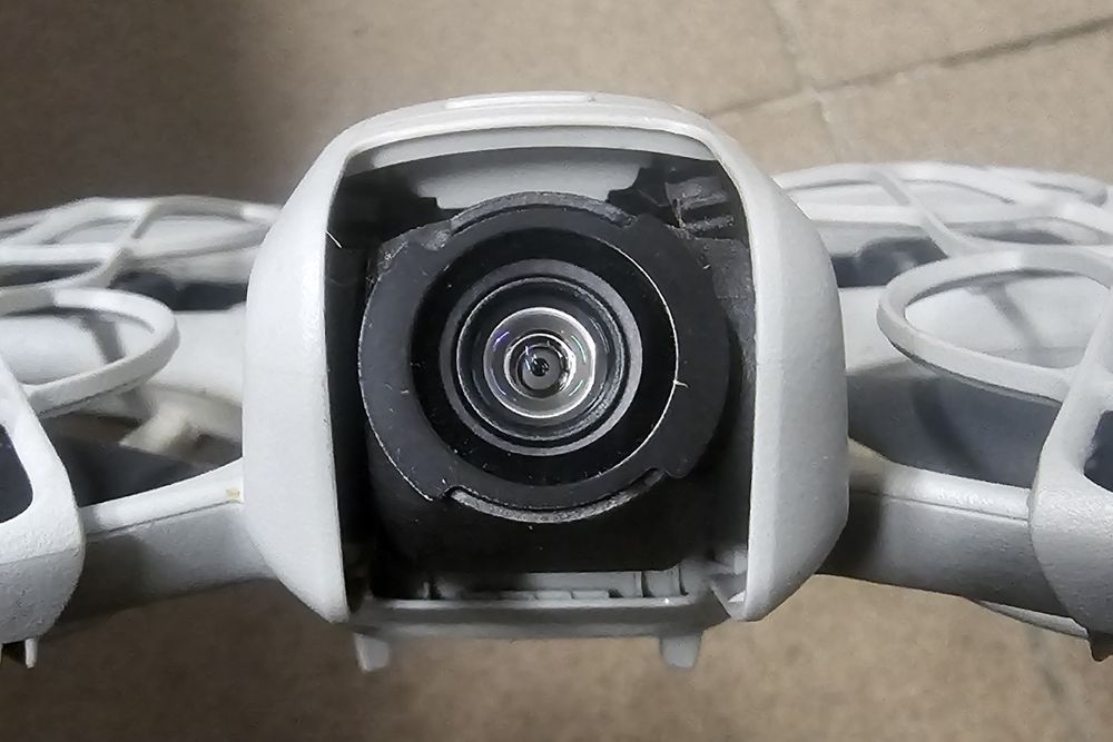 Dron DJI neo z radiem - śledzenie