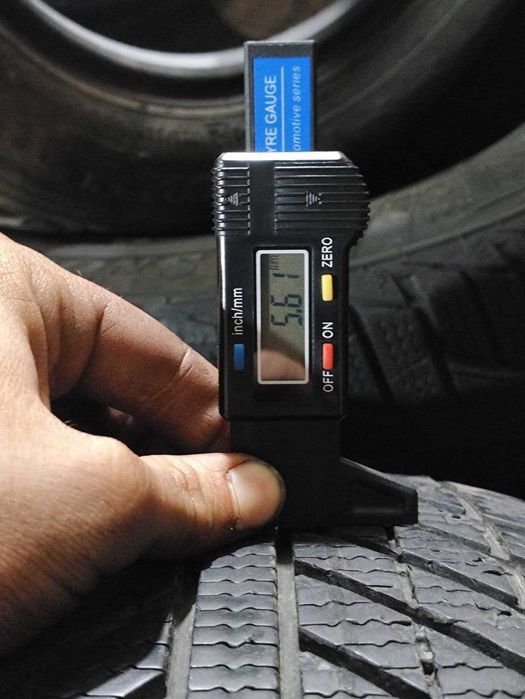 Шини резина зима 205/50 R17 Goodyear Vector / Goodride 2022 рік