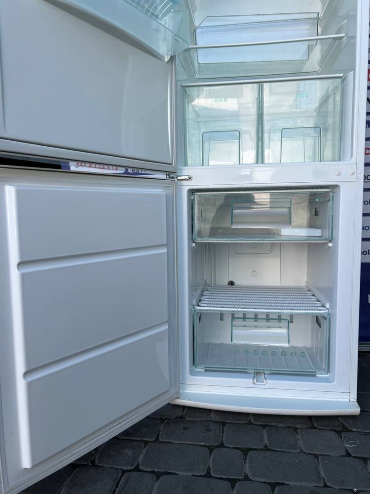 Холодильник Electrolux No Frost # 07077