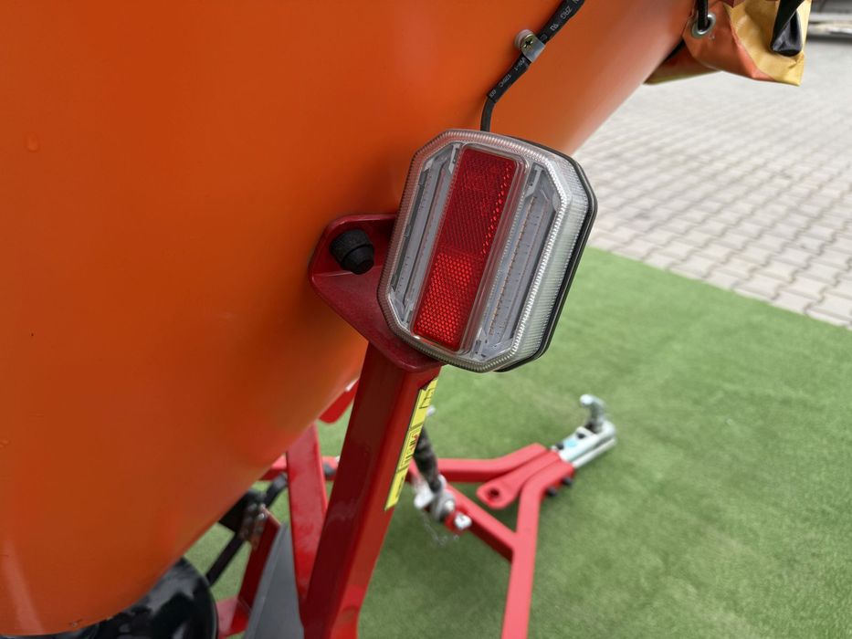 Posypywarka do quada ATV solarka piaskarka 300L