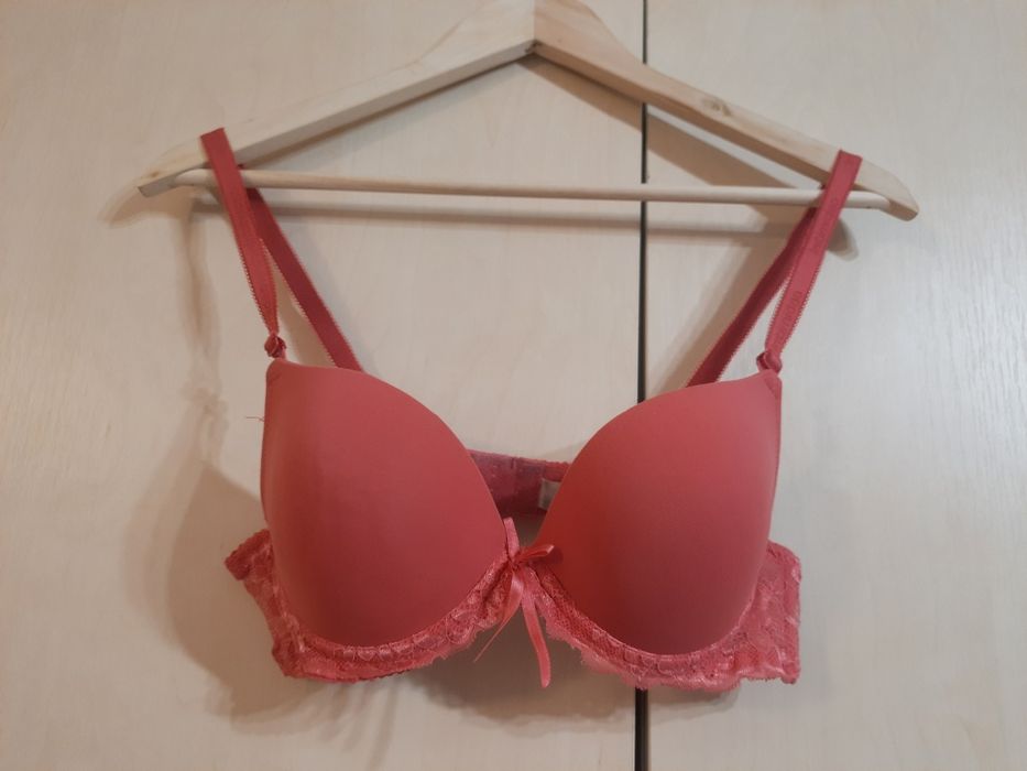 Malinowy biustonosz 70C