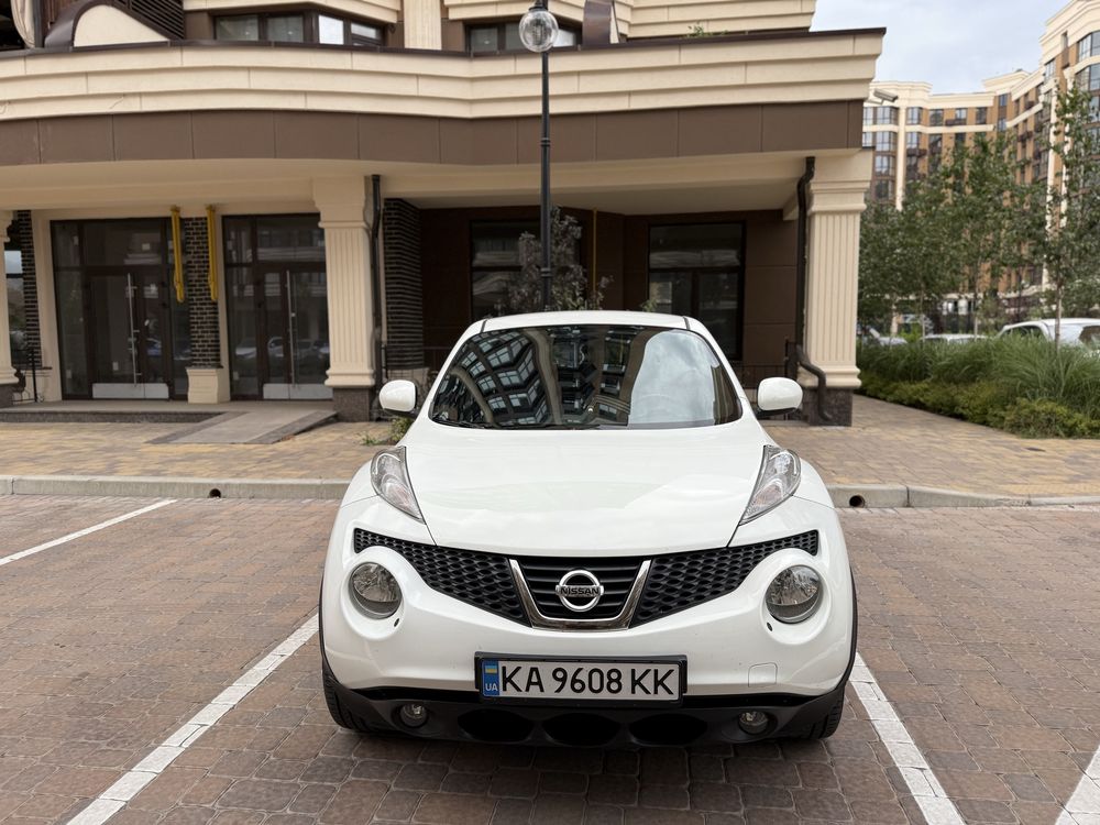 Nissan жук в продажі